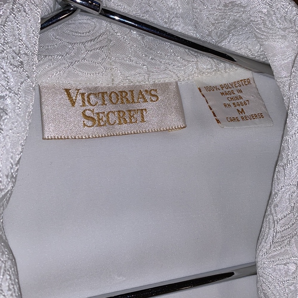 Victoria's Secret Vintage Robe With Gold Robe Trim - Picture 11 of 14